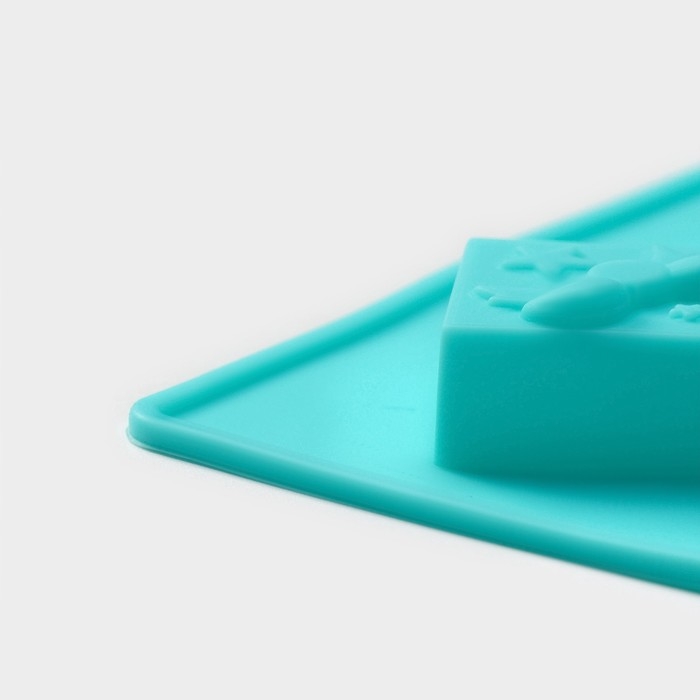 Форма для конфет и шоколада новогодняя Доляна «Новый год», силикон, 21,5×10 см, 12 ячеек, цвет бирюзовый Форма для конфет и шоколада новогодняя Доляна «Новый год», силикон, 21,5×10 см, 12 ячеек, цвет бирюзовый