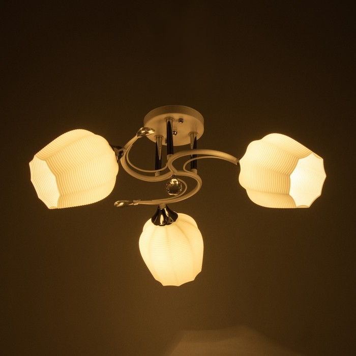 Люстра Люстра "Зарина" 3хЕ27 40Вт белый 54х54х24см BayerLux