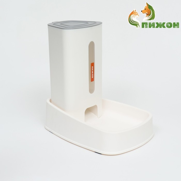 Автокормушка со скошенной миской, нескользящие ножки 3,8 л, белая Автокормушка со скошенной миской, нескользящие ножки 3,8 л, белая