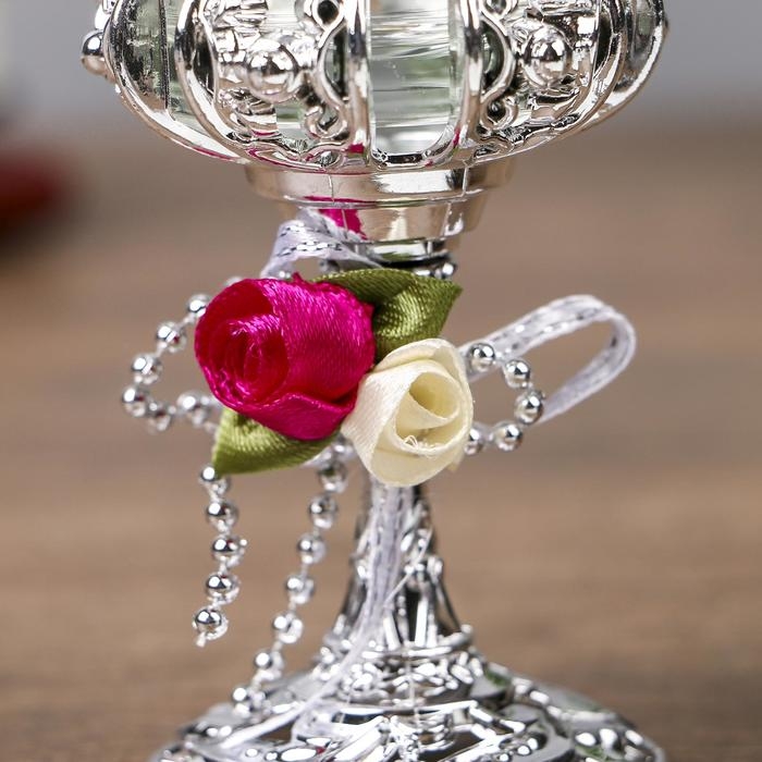 Подсвечник пластик, стекло на 1 свечу Подсвечник пластик, стекло на 1 свечу "Розочки" бокал на ножке серебро 13х6х6 см