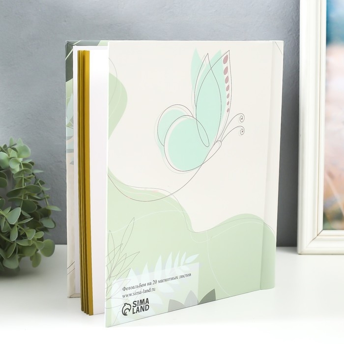 Фотоальбом магнитный 20 листов  Фотоальбом магнитный 20 листов "Счастье не мимолетно, оно всегда с тобой" 29х24х2 см
