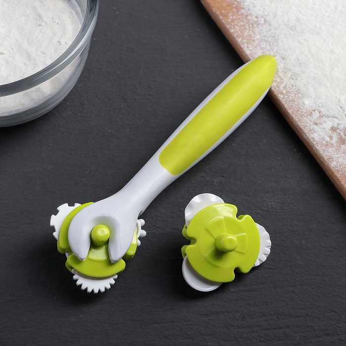 Валик для нарезки теста Доляна «Помощник», насадка 1 шт, 16,5×5,5×2,5 см, цвет МИКС Валик для нарезки теста Доляна «Помощник», насадка 1 шт, 16,5×5,5×2,5 см, цвет МИКС