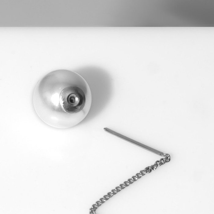 Серьги с жемчугом «Цепочки» цветок и бусина, цвет белый в серебре, шар №10 Серьги с жемчугом «Цепочки» цветок и бусина, цвет белый в серебре, шар №10