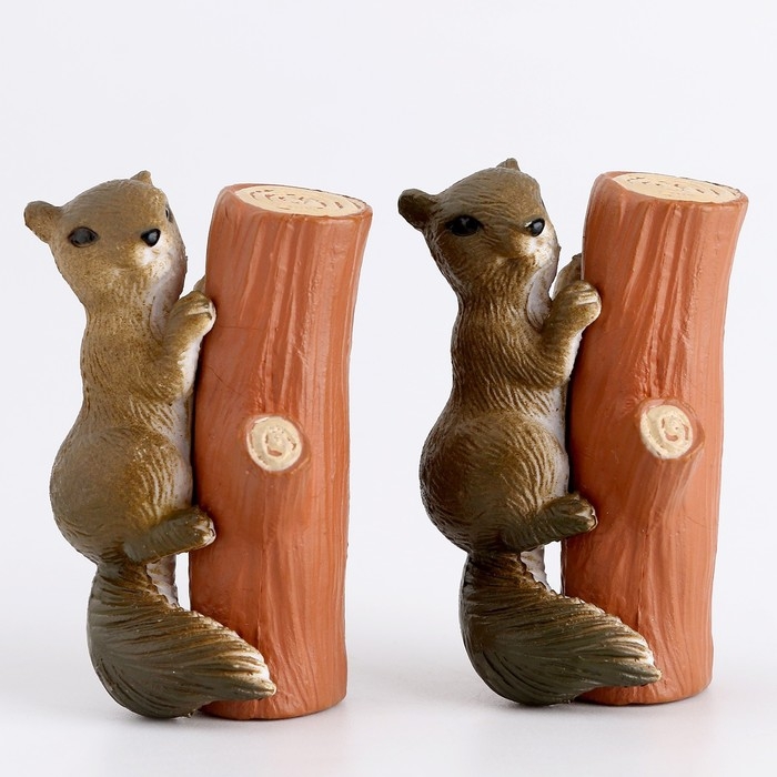 Миниатюра кукольная «Белочка на дереве», набор 2 шт., размер 1 шт. — 2,5 × 5 × 2,5 см