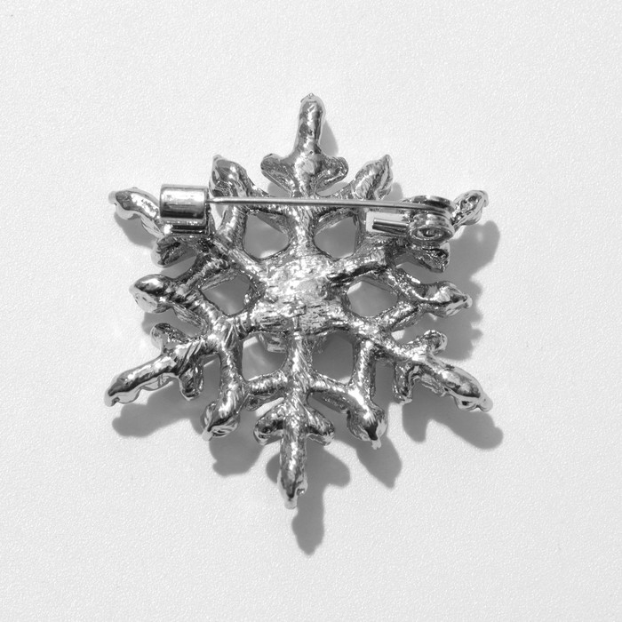 Брошь Брошь "Снежинка" пушистая, мини, цвет белый в серебре