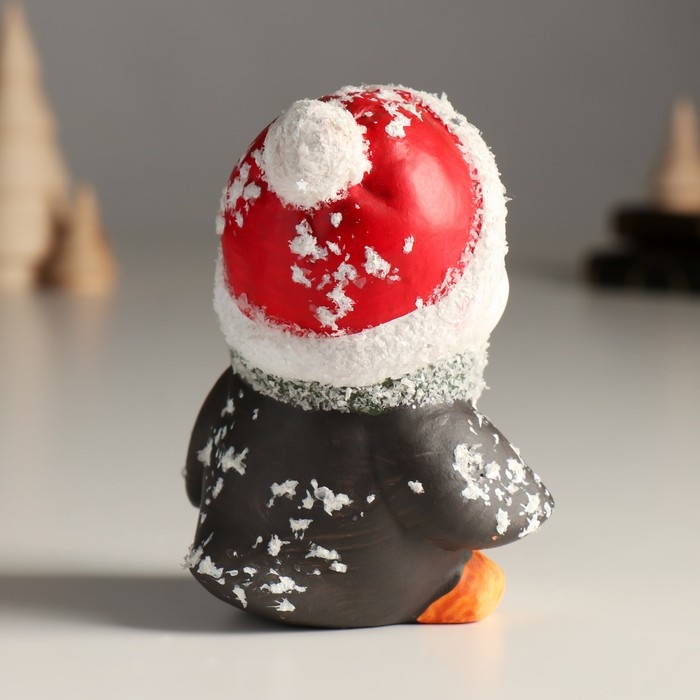 Сувенир керамика Сувенир керамика "Пингвинёнок в шапке и шарфике" 9х7,5х11,5 см