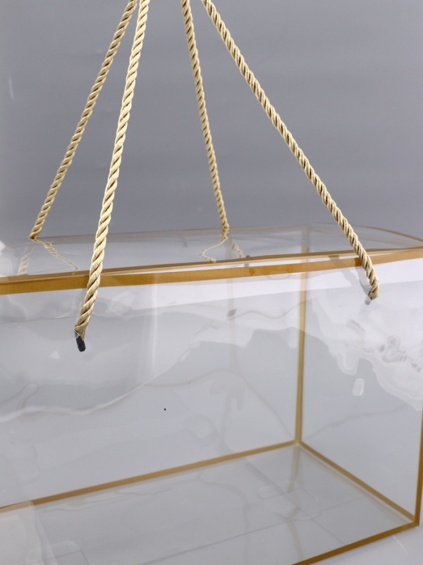 Коробка из PET с ручками, золотая, 30 х 15 х 20 см