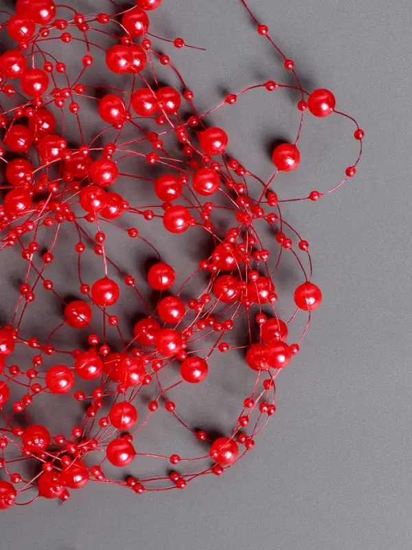 Гирлянда для декора из бусин, красная Гирлянда для декора из бусин, красная