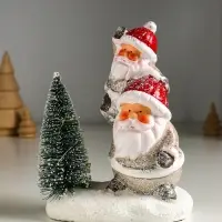 Сувенир керамика свет "Два Деда Мороза у ёлочки" 12х7х16 см Сувенир керамика свет "Два Деда Мороза у ёлочки" 12х7х16 см