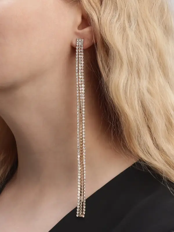 Клипсы для ушей висячие со стразами QF &laquo;Лёд&raquo;, классика, белая в золоте