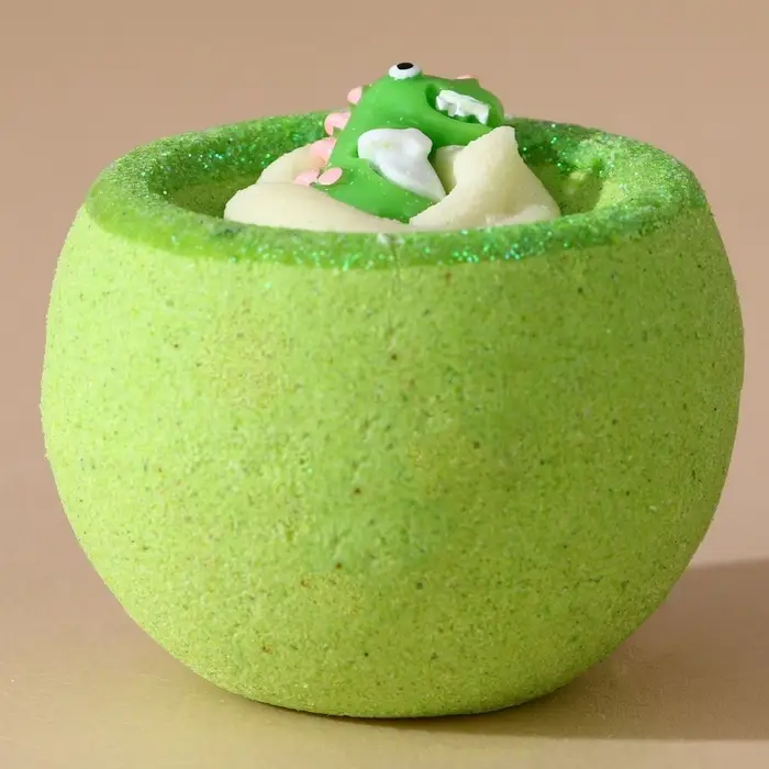 Бомбочка с игрушкой ЧИСТОЕ СЧАСТЬЕ &laquo;Динозавр&raquo;, 130 г, Новый Год