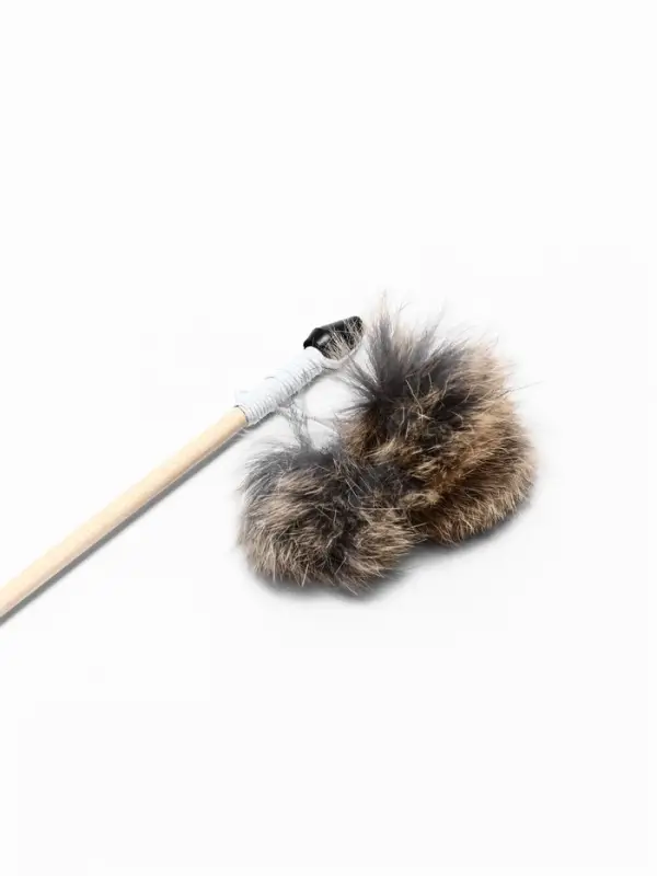 Дразнилка - удочка &laquo;Меховой пушок на трех резинках&raquo;, на деревянной палочке, цвет МИКС