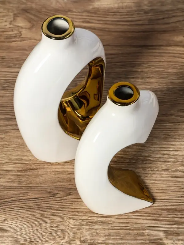 Ваза керамика настольная Ваза керамика настольная "Лари" (набор 2 шт) h=26х23, d=4 см, белый