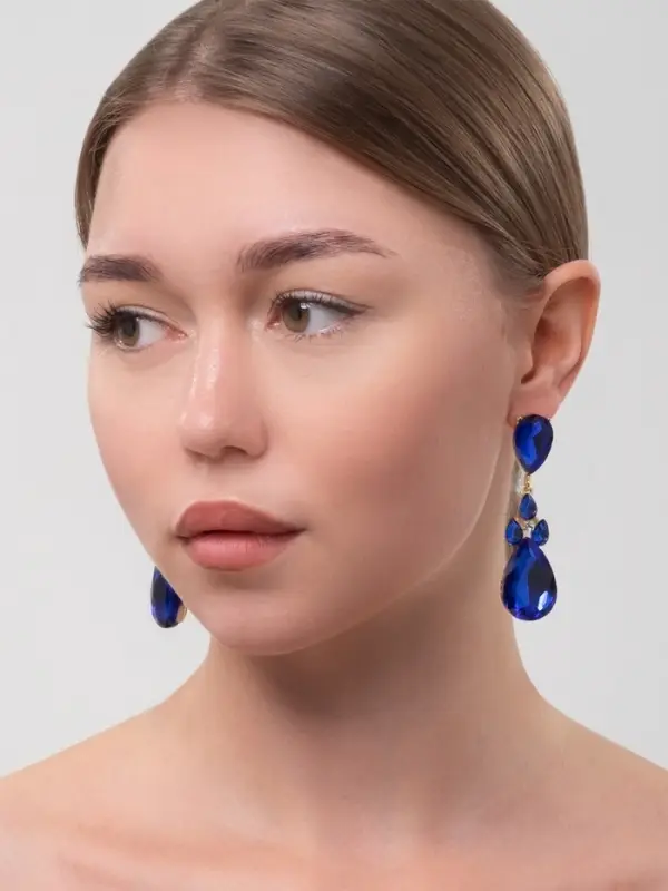 Серьги висячие со стразами &laquo;Вечеринка&raquo;, цветок из капель, сине-белые в золоте, 6.3 см