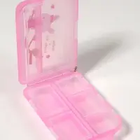 Таблетница с цепочкой, 9.5&times;6.5&times;3 см, 7 секций, МИКС