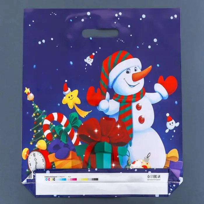 Пакет «Снеговичок с подарками», глянец полиэтиленовый с вырубной ручкой, 38×44.5 см