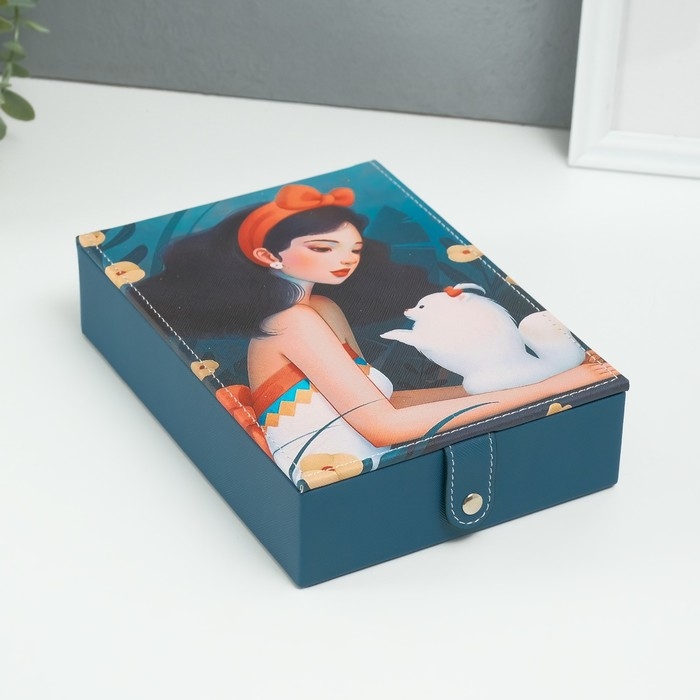 Шкатулка кожзам для украшений с зеркалом  Шкатулка кожзам для украшений с зеркалом "Девушка со шпицем" 15х21,5х5,5 см
