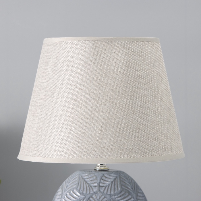 Настольная лампа с абажуром RISALUX «Сортино», Е14, 40 Вт, 22.5×22.5×32 см Настольная лампа с абажуром RISALUX «Сортино», Е14, 40 Вт, 22.5×22.5×32 см