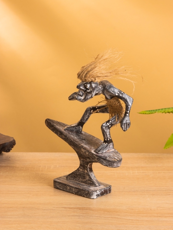 Сувенир Сувенир "Абориген серфигист" дерево, 14х7х17 см