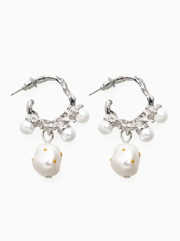 Серьги-кольца с жемчугом "Бусинки в крапинку", цвет белый в серебре