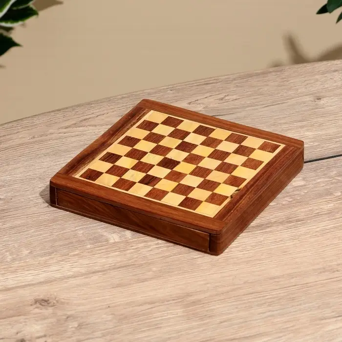 Шахматы магнитные, 20.5&times;20.5&times;3.5 см, дерево шишам