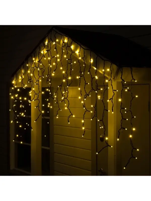 Гирлянда &laquo;Бахрома&raquo; 3&times;0.9 м, IP65, УМС, тёмная нить каучук, 144 LED, свечение тёплое белое, 220 В