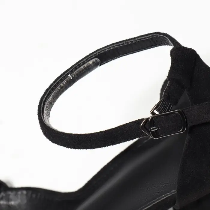 Полоски под ремешки, на клеевой основе, набор - 4 шт., силиконовые, 9.5×0.7 см., прозрачные Полоски под ремешки, на клеевой основе, набор - 4 шт., силиконовые, 9.5×0.7 см., прозрачные