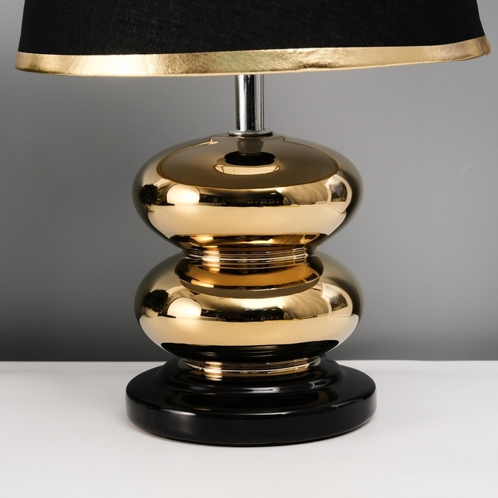 Настольная лампа с абажуром RISALUX «Роса», 1×40 Вт, Е27, чёрный/золото, 20×20×32 см Настольная лампа с абажуром RISALUX «Роса», 1×40 Вт, Е27, чёрный/золото, 20×20×32 см