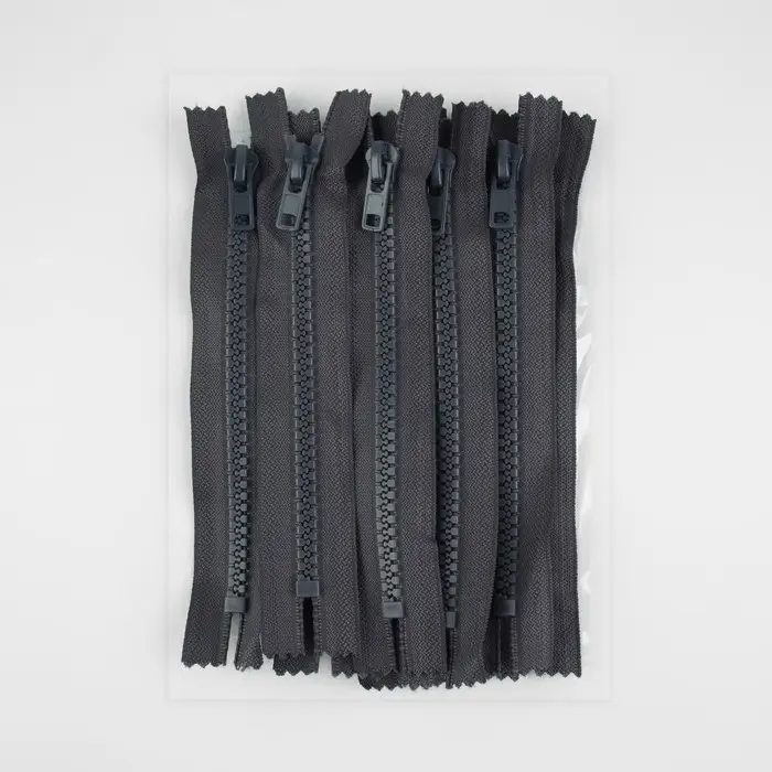 Молния «Трактор», №8, неразъёмная, замок автомат, 18 см, тёмно-серая Молния «Трактор», №8, неразъёмная, замок автомат, 18 см, тёмно-серая