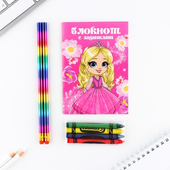 Набор: блокнот А6, карандаши (2 шт.) и восковые мелки (4 шт.) «С 8 марта» Набор: блокнот А6, карандаши (2 шт.) и восковые мелки (4 шт.) «С 8 марта»