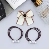 Набор для волос "Эстер" (2 резинки, 1 зажим 4 см) гламур Набор для волос "Эстер" (2 резинки, 1 зажим 4 см) гламур