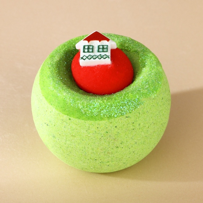 Новый Год. Бомбочка для ванны с игрушкой, 140 г, микс Новый Год. Бомбочка для ванны с игрушкой, 140 г, микс