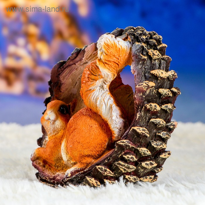 Садовая фигура  Садовая фигура "Белка в шишке" 25х20х14см