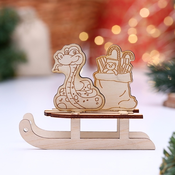 Сувенир символ года санки Сувенир символ года санки "Змея с мешком подарков", вид 6, 9,8 х 4,7 х 7,7 см