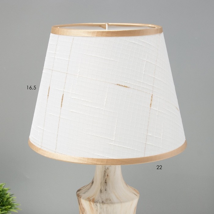 Настольная лампа Настольная лампа "Наоми" Е14 40Вт бежево-золотой 23х23х40 см