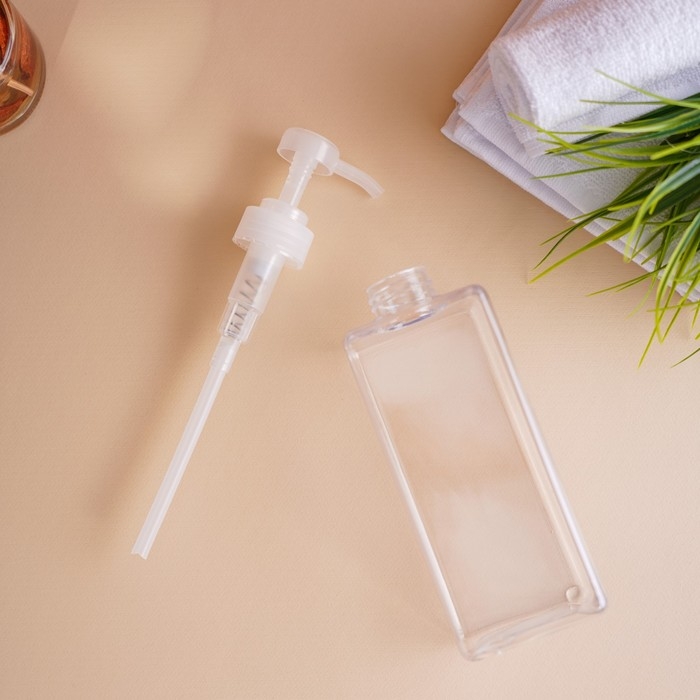 Дозатор для жидкого мыла Доляна, 700 мл, 6,5×20 см, цвет прозрачный Дозатор для жидкого мыла Доляна, 700 мл, 6,5×20 см, цвет прозрачный