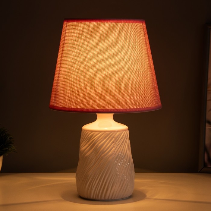 Настольная лампа Настольная лампа "Миранда" Е14 40Вт розовый 20х20х34см