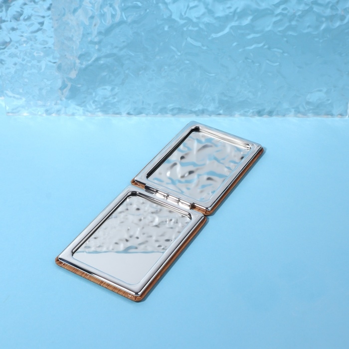 Зеркало складное «Бамбук», 6,4 × 9 см, с увеличением, цвет «тёмное дерево» Зеркало складное «Бамбук», 6,4 × 9 см, с увеличением, цвет «тёмное дерево»