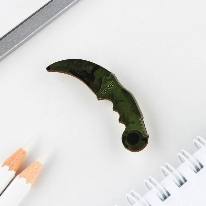 Значок с наклейками «Настоящему защитнику», 6.5 х 9 см Значок с наклейками «Настоящему защитнику», 6.5 х 9 см