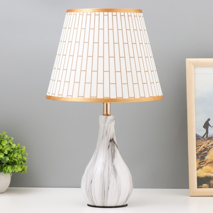 Настольная лампа Настольная лампа "Алмедия" Е27 40Вт белый 25х25х43 см RISALUX