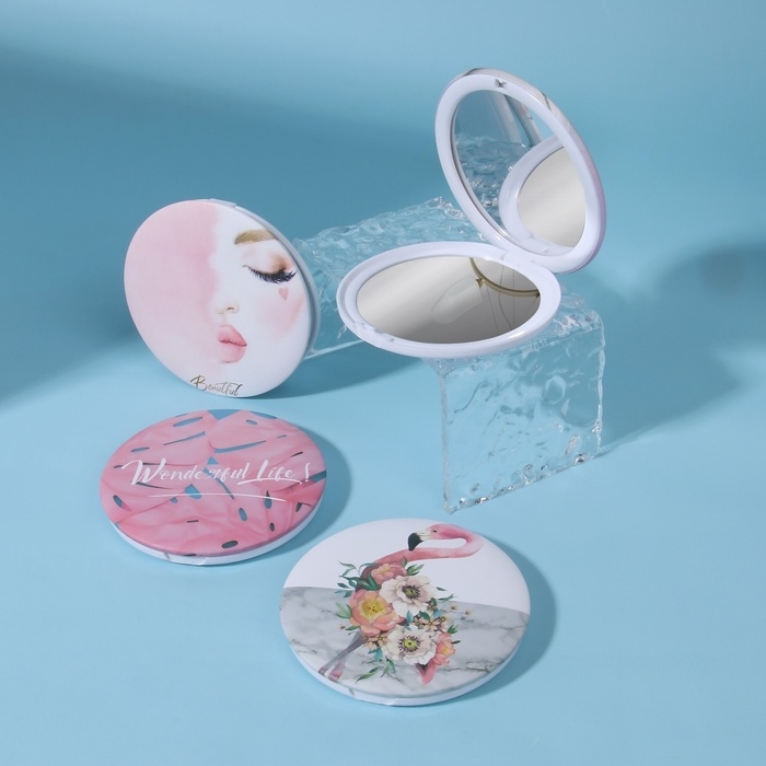 Зеркало складное «Wonderful Life», d = 7,5 см, с увеличением, рисунок МИКС Зеркало складное «Wonderful Life», d = 7,5 см, с увеличением, рисунок МИКС