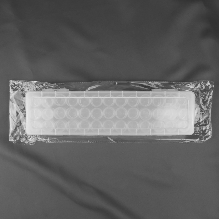 Набор баночек для рукоделия, 39 шт, d = 2,5 × 2,9 см, в контейнере, 35 × 9 × 3,8 см, цвет прозрачный Набор баночек для рукоделия, 39 шт, d = 2,5 × 2,9 см, в контейнере, 35 × 9 × 3,8 см, цвет прозрачный