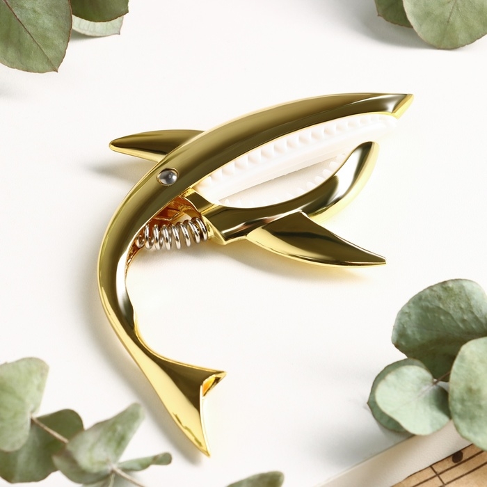 Каподастр для гитары Music Life Акула, золотой Каподастр для гитары Music Life Акула, золотой