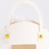 Кожанная подарочная сумочка 14 х 6,5 х 12,8 см белая