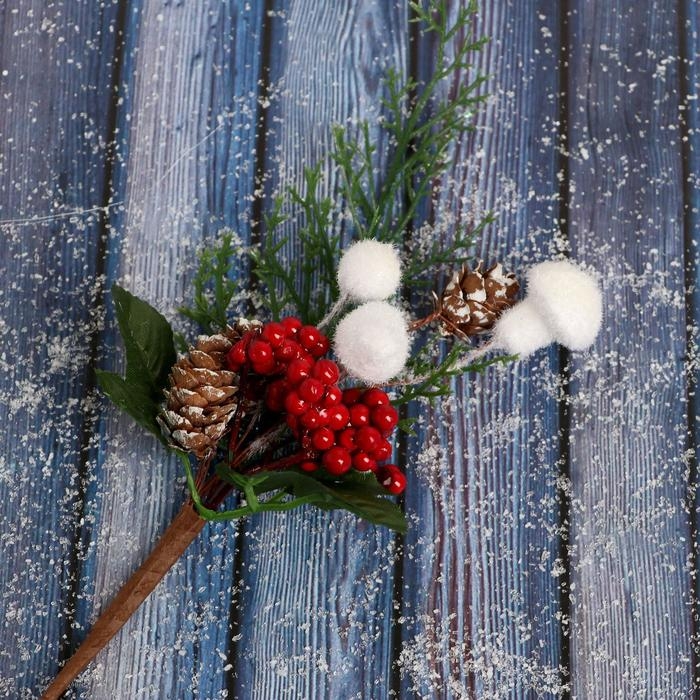 Декор  Декор "Зимнее очарование" шишки ягоды белые грибы, 25 см