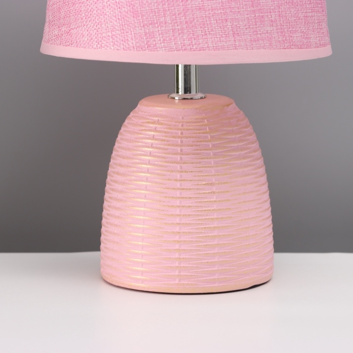 Лампа настольная Лампа настольная "Плетение" 1х40Вт Е14 розовый 20х20х34см