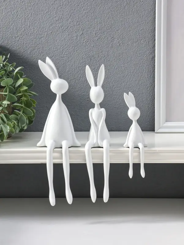 Сувенир полистоун "Семья зайцев" белый набор 3 шт 4,5х4х14,7 6,5х3,8х23,5 7,2х7,5х25 см