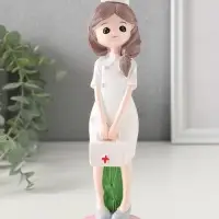 Набор фигурок полистоун &laquo;Врач и медсестра&raquo;, 2 шт., 19.5&times;4.3&times;5.7 см