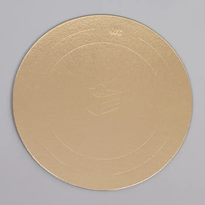 Коробка под торт 2 окна, с ручками, белая, + подложка 2.5 золото - белый, 24&times;24&times;20 см