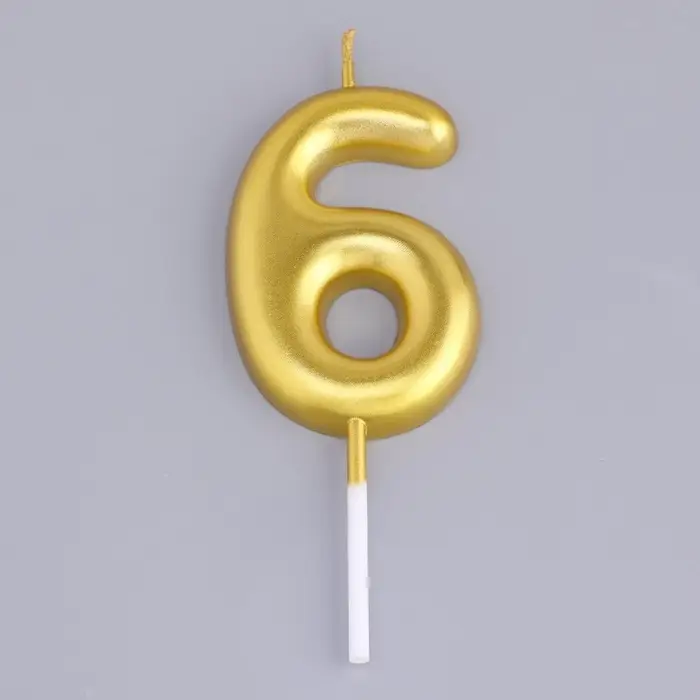 Свеча в торт «Европейская», цифра 6, 6 см, золото Свеча в торт «Европейская», цифра 6, 6 см, золото